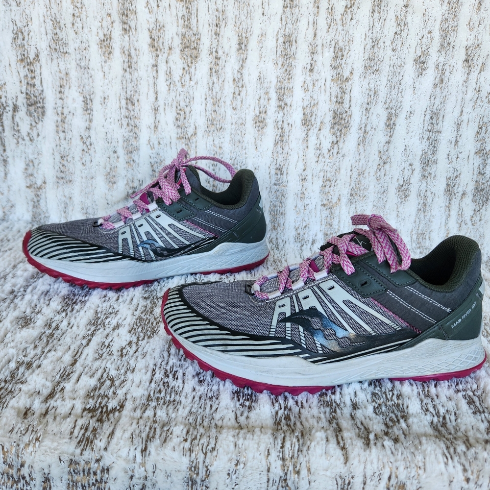 Saucony Women's Gray and Pink Trail Running Shoes